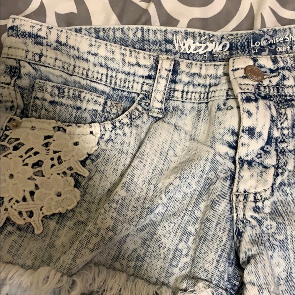 🌹MASSIMO LOW RISE SHORTS🌹 - Picture 3 of 3